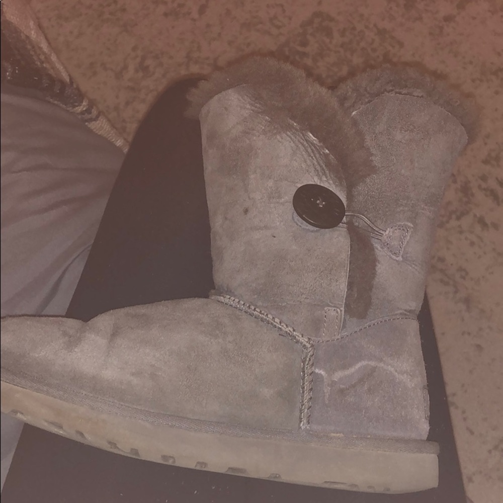 Ugg Boots - image 6